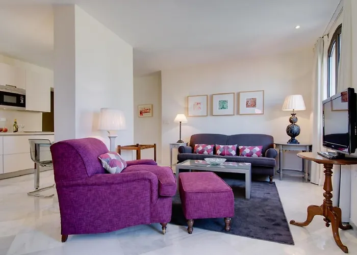 Suites Murillo Alcázar
